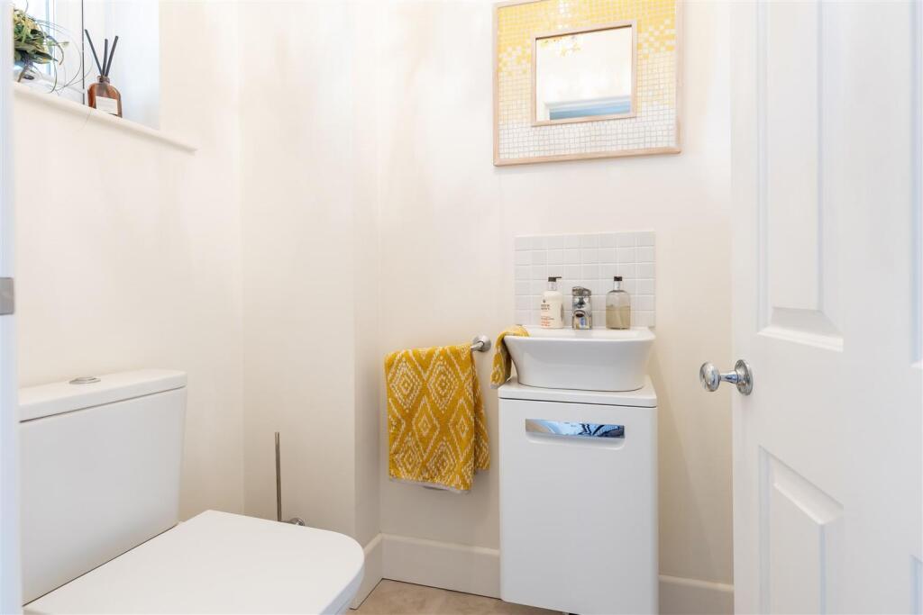 8, Ambleside,  (2).jpg