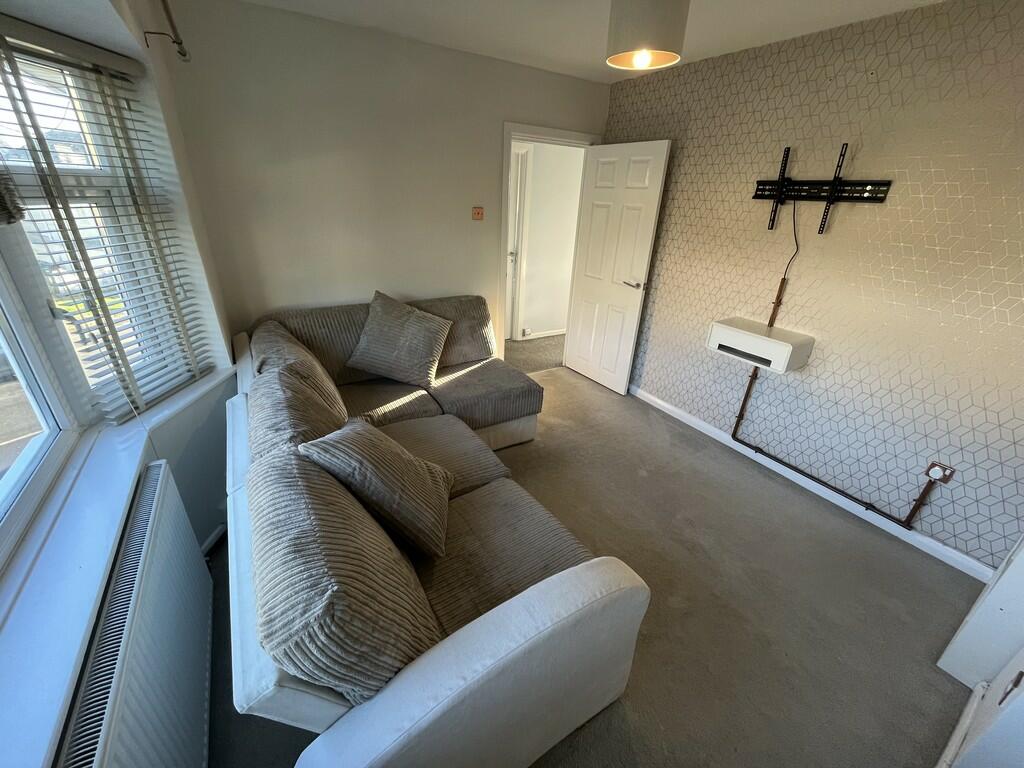 Lounge Second Vie...
