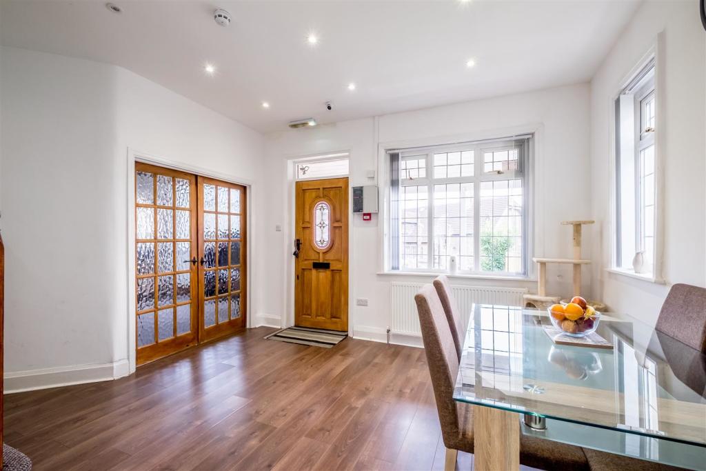 Open Plan Entrance/Kitchen/Diner