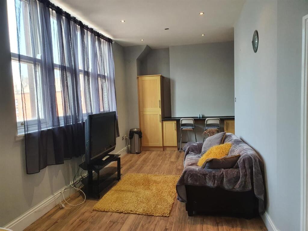 7 marina Court adverting pic Aug 21_14.jpg