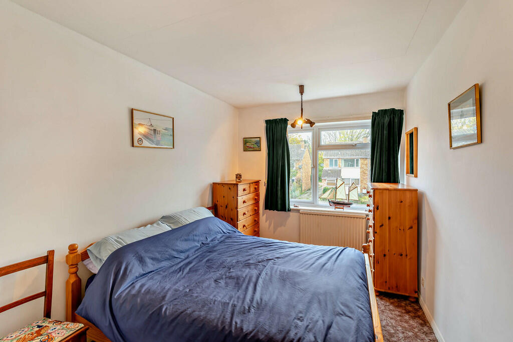 8628049-interior1...