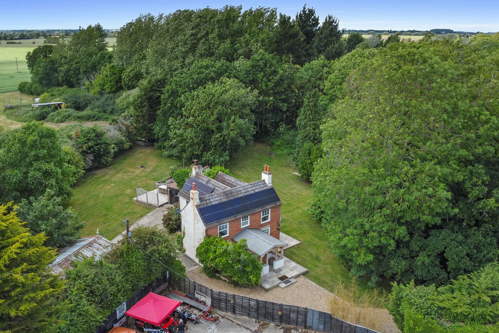 PT-FC(COL)-PondFa...