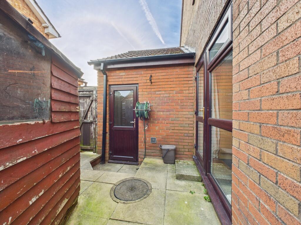 CAM05203G0-PR0007-STILL010