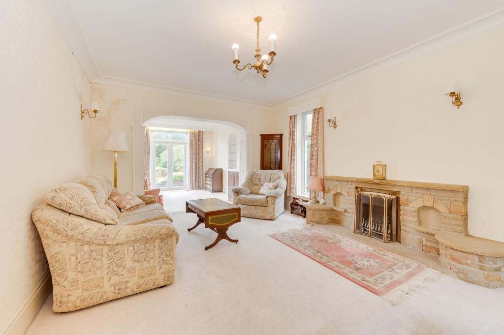 KITCHEN, DINING ROOM, LOUNGE AND GARDEN ROOM