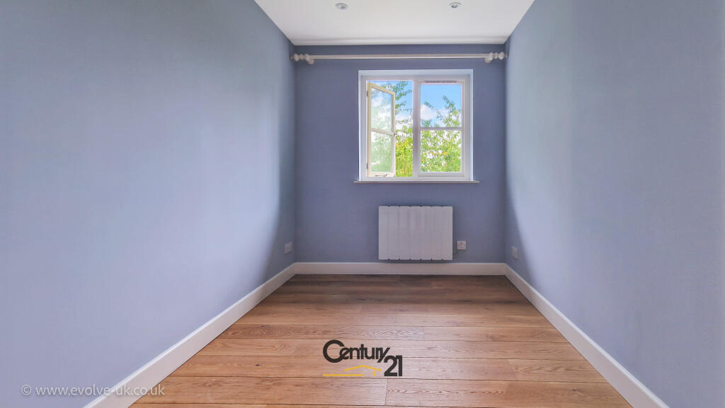 2nd bedroom
