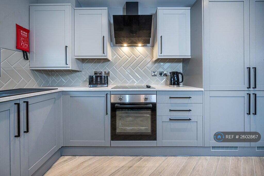 Main Kitchen 