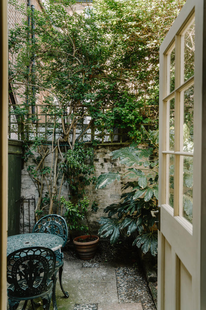 285037 - a0OP6000003OW7qMAG_N46.jpg