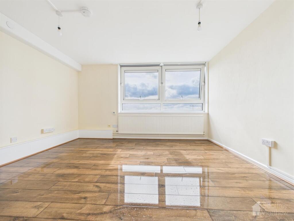 Harrow Court 5.jpg