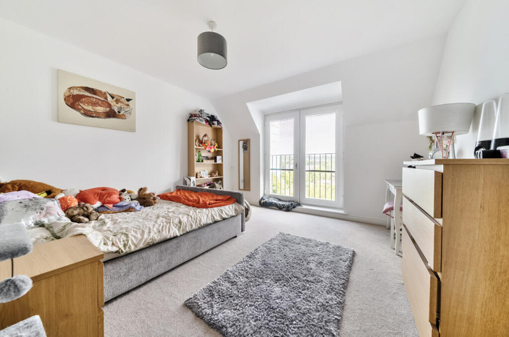 1328631-4-6880b6f...