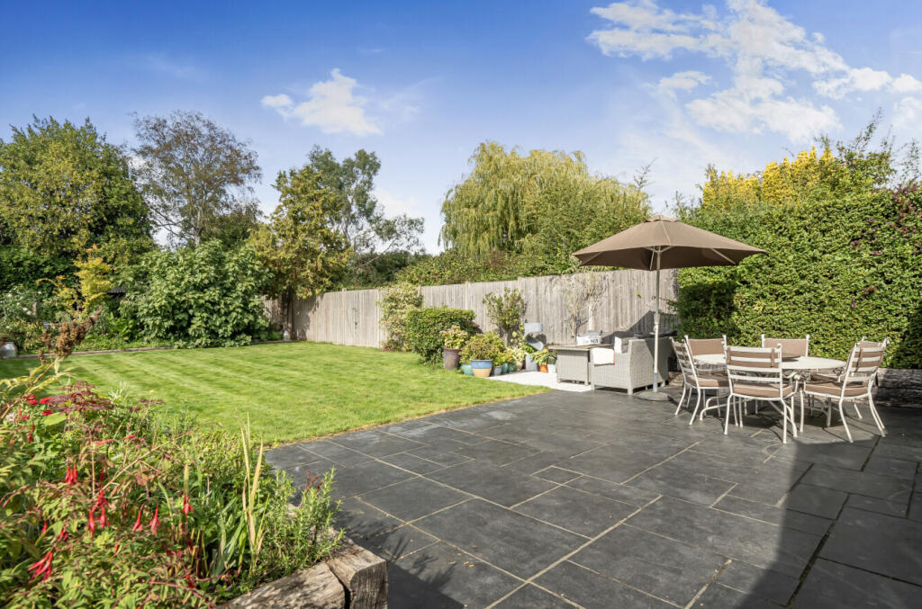 1348330-14-68bb41...