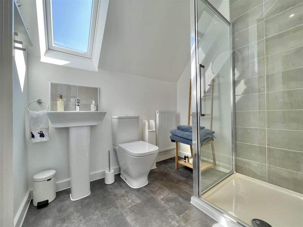 En Suite Shower Room