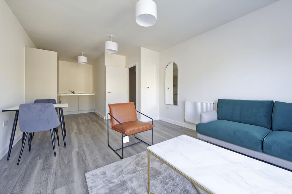 flat 12 iris hse-...