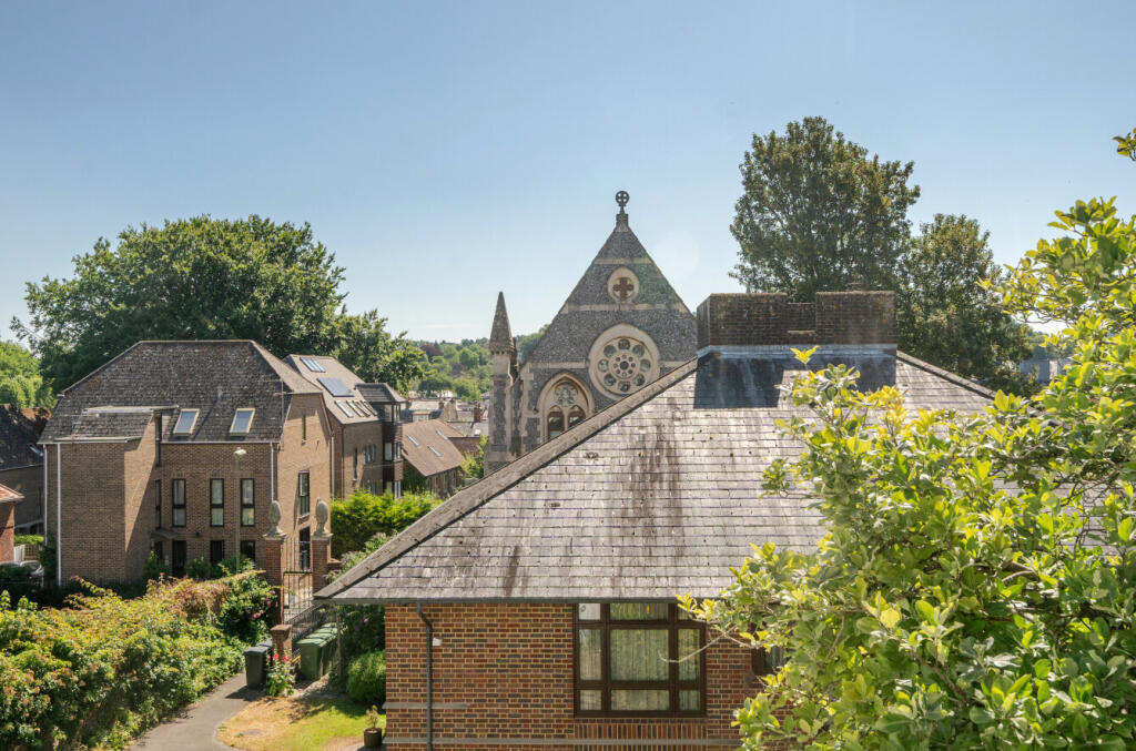 1318837-11-686e5b...