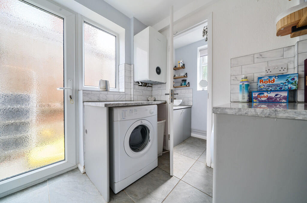 1316077-4-687654f...