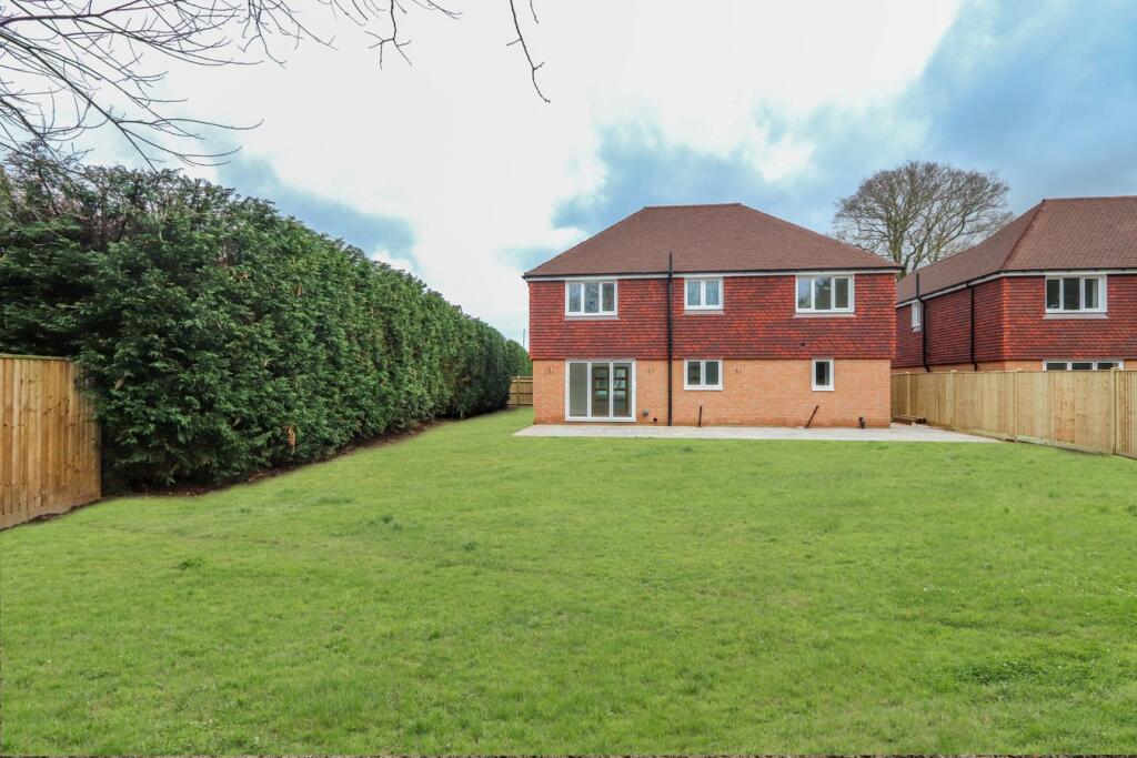 Mill Lane, Westfield, TN35