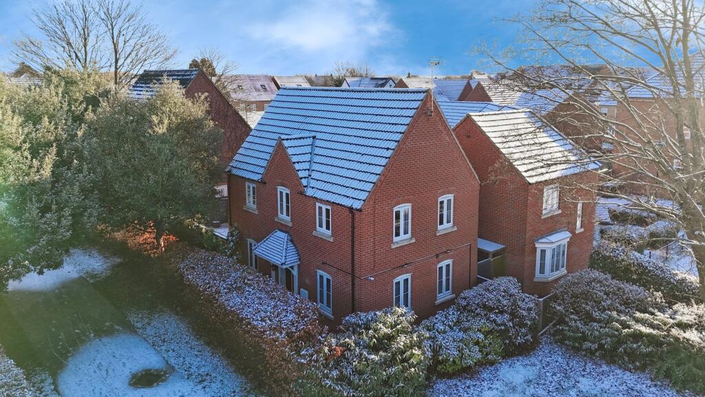 New Swan Close, Witham St. Hughs