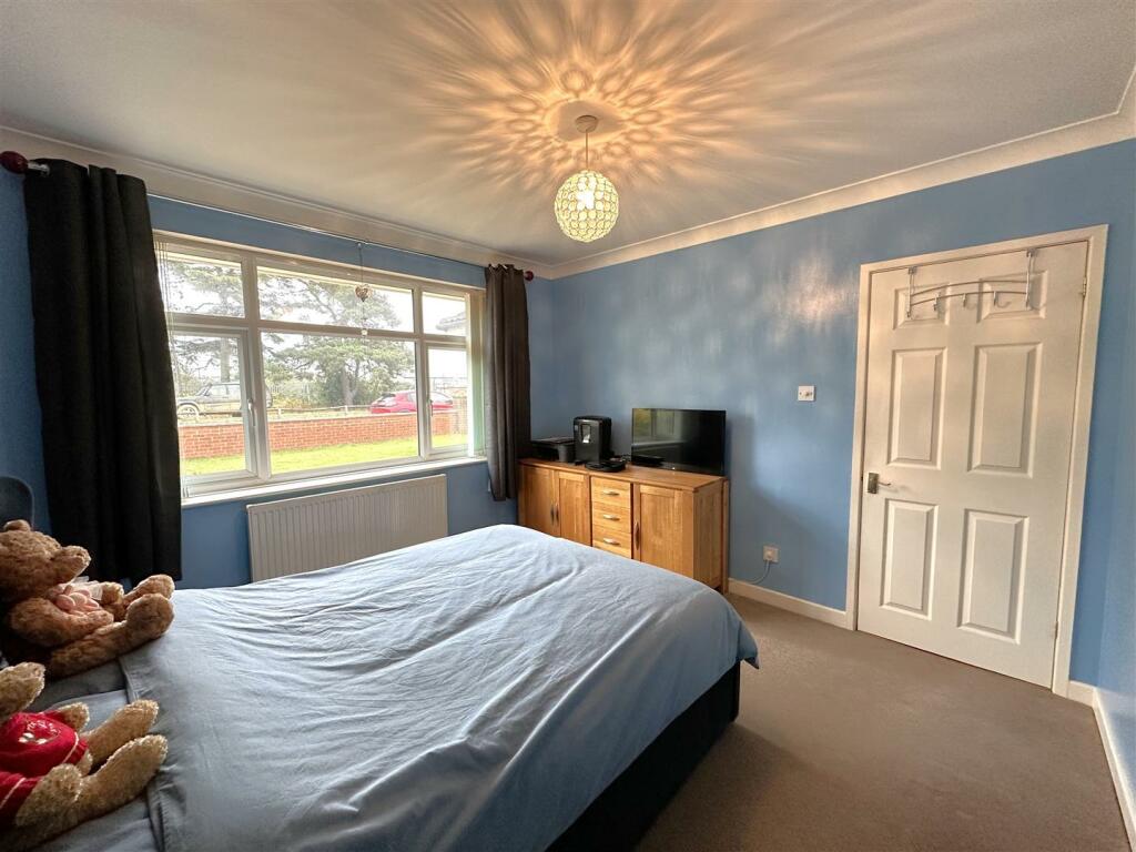 Second Bedroom 003