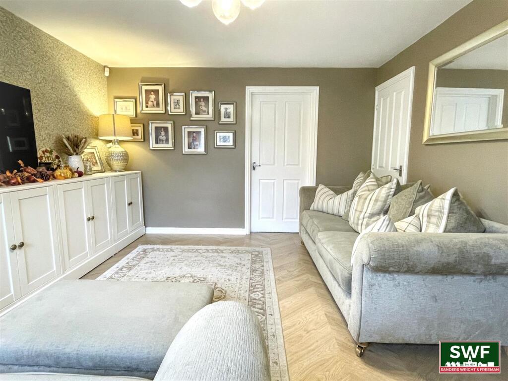 Living room3.jpg