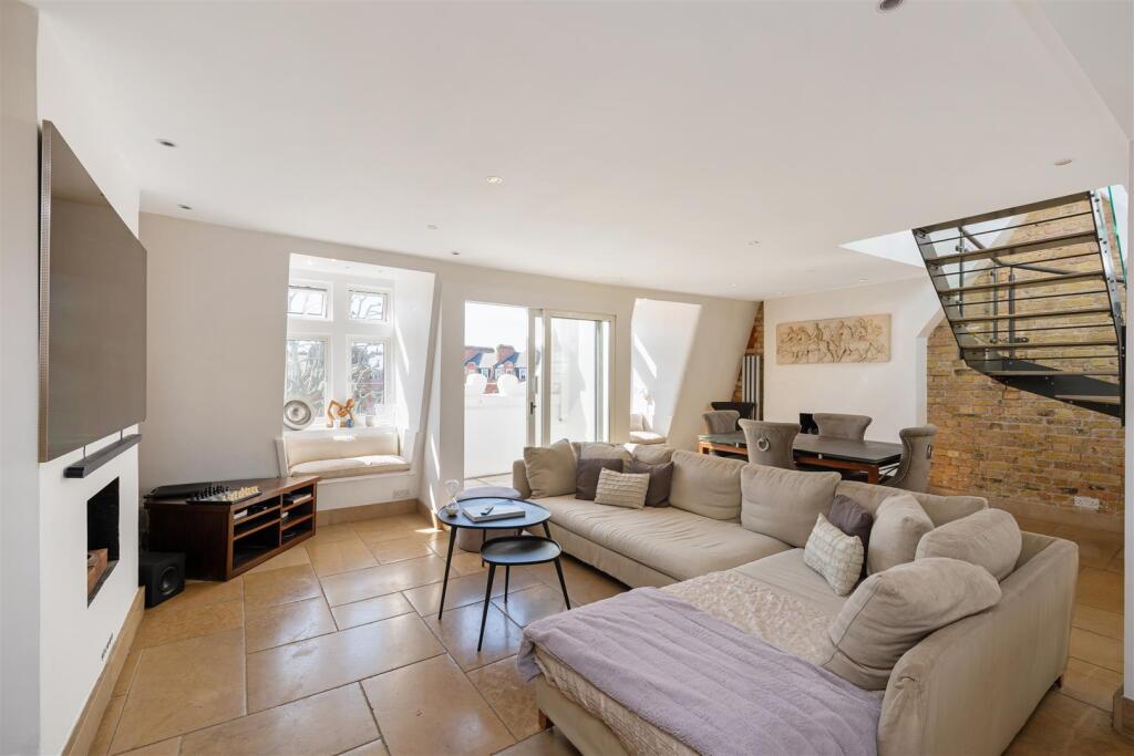 5, 13 Lennox Gardens Hi-2.jpg