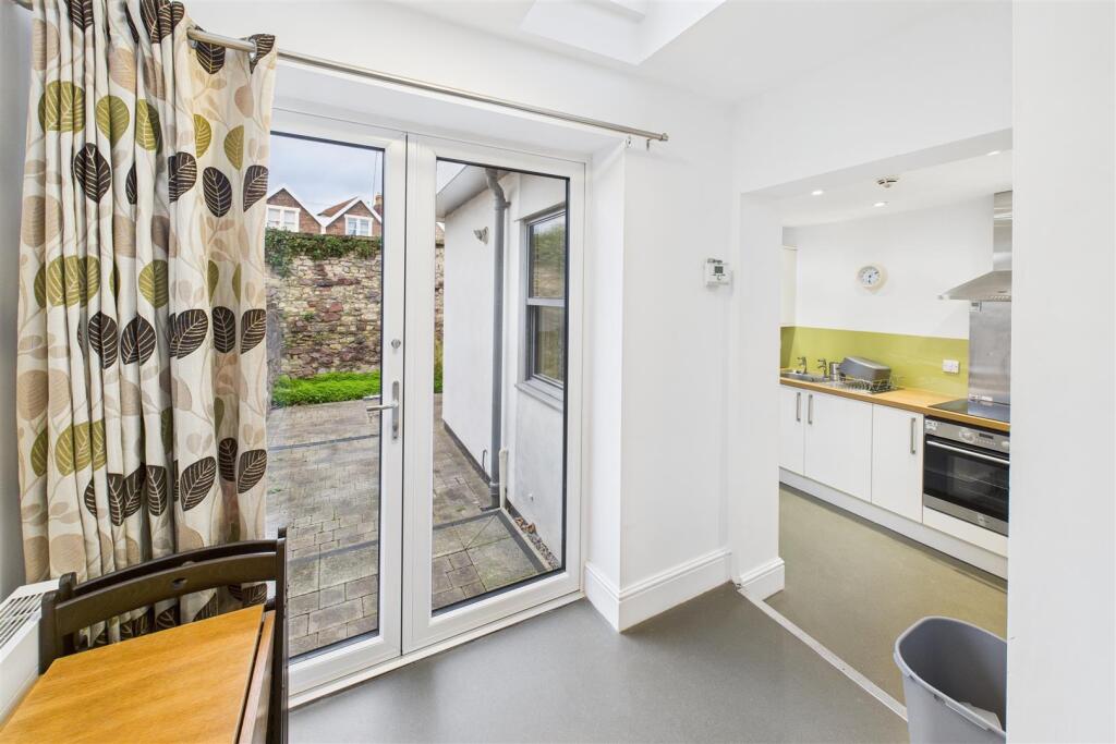 2 Osborne Villas, Kingsdown, Bristol BS2 8BP | Fre