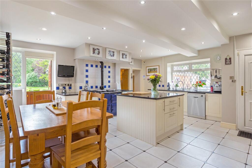 Kitchen/Breakfast