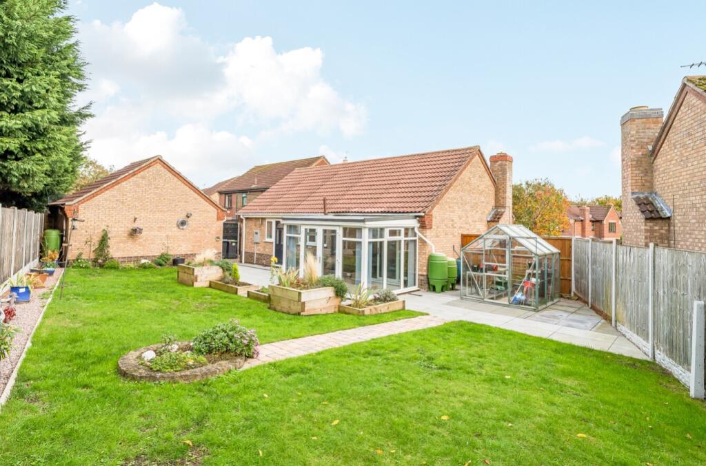 1372042-3-68f7a34b2d5ff