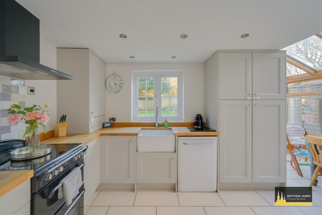 Kitchen / Breakfast Room
