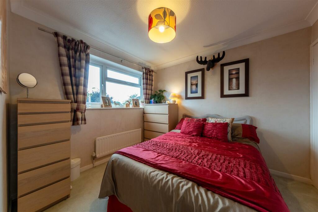 17 Kingfisher Grove-034.jpg