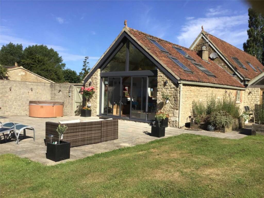 Terrace off the sitting room