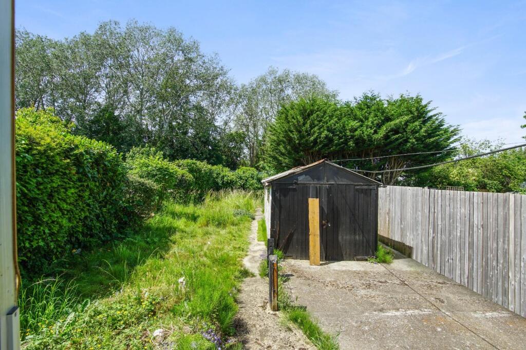 Rear garden 01-974202-9608DSC01652.jpg