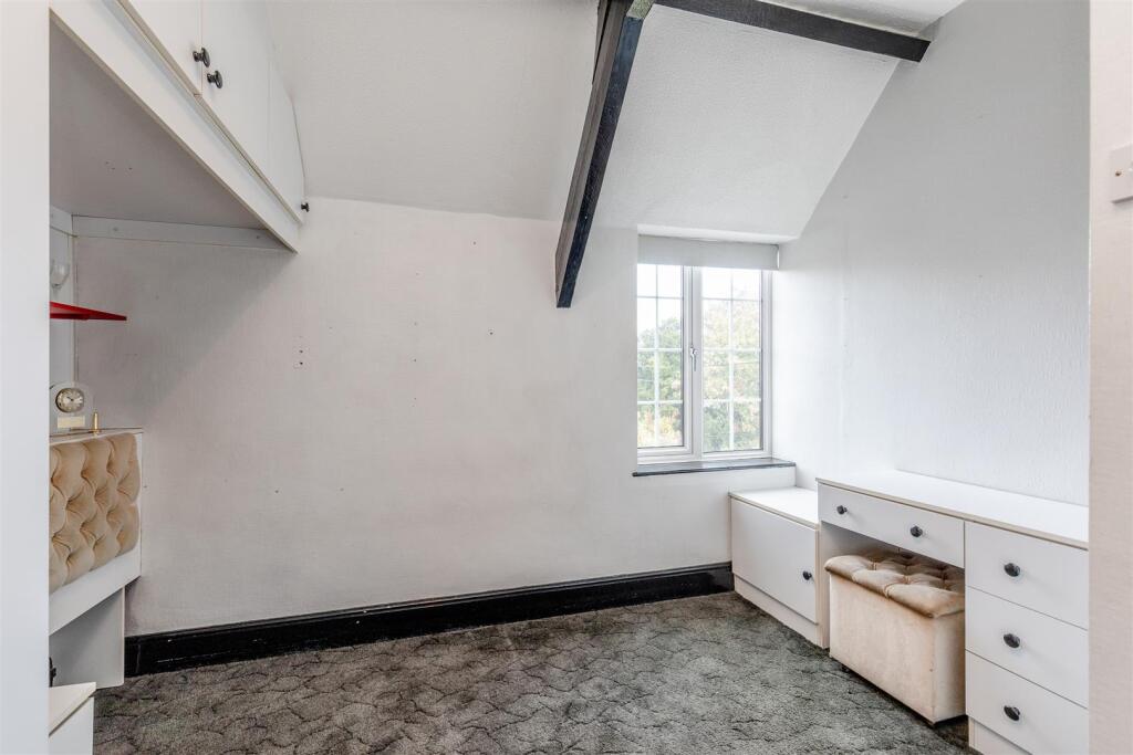 Over Lane, Almondsbury Bed 4.jpg