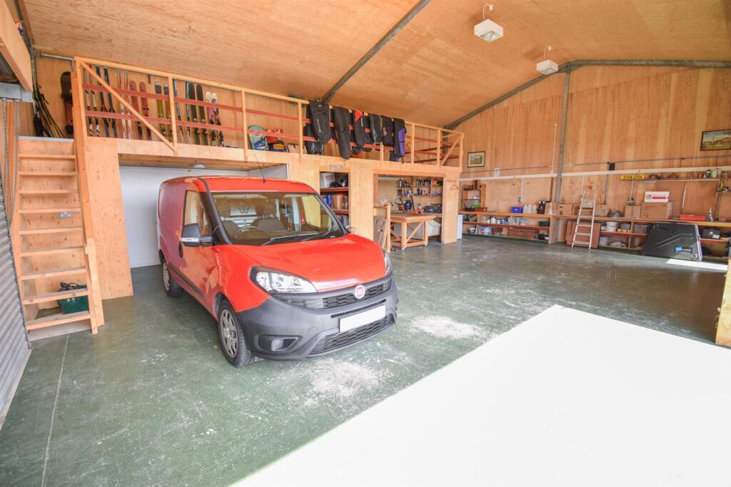 GARAGE