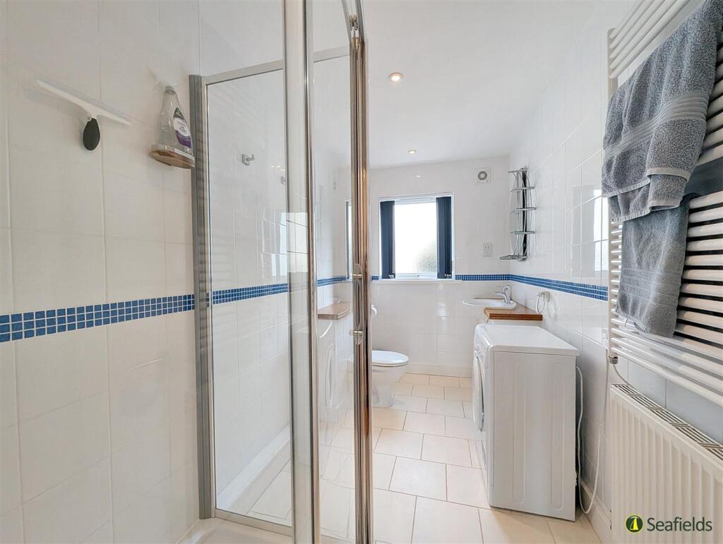 En suite Shower Room