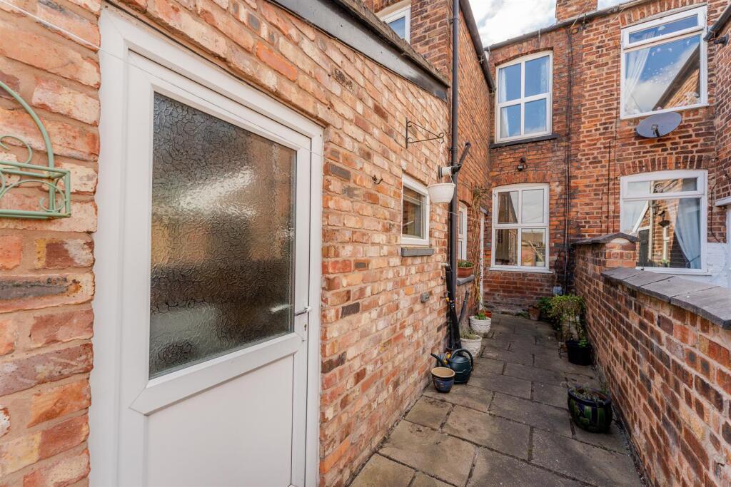 21 Regent Street, Moulton-7.jpg