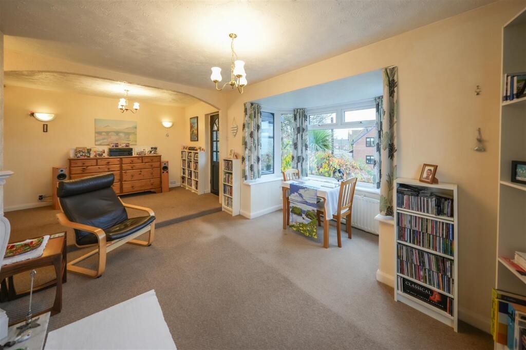 LOUNGE THROUGH DINING AREA