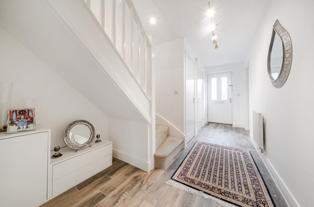 1365696-8-68ecdd753fdd8