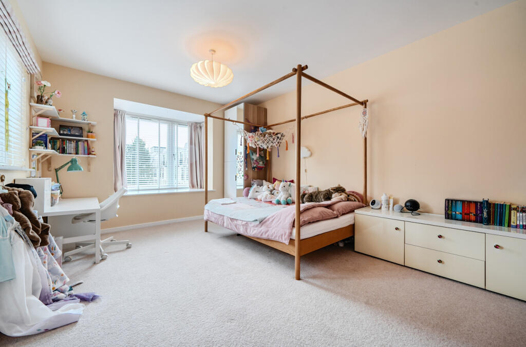 1359749-10-68d66a...