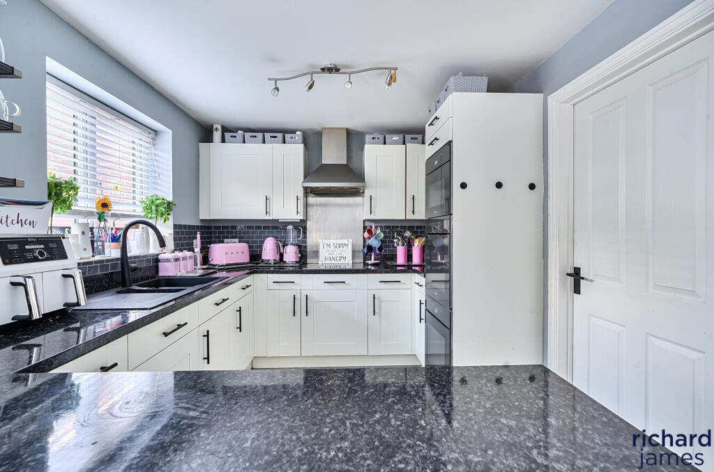 61b9f2fc499b43a49623e4d52b33bade