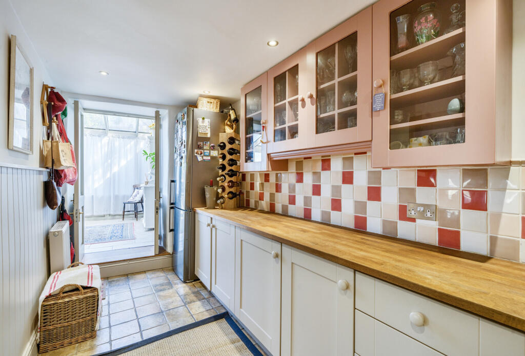 1345667-10-68ade3...