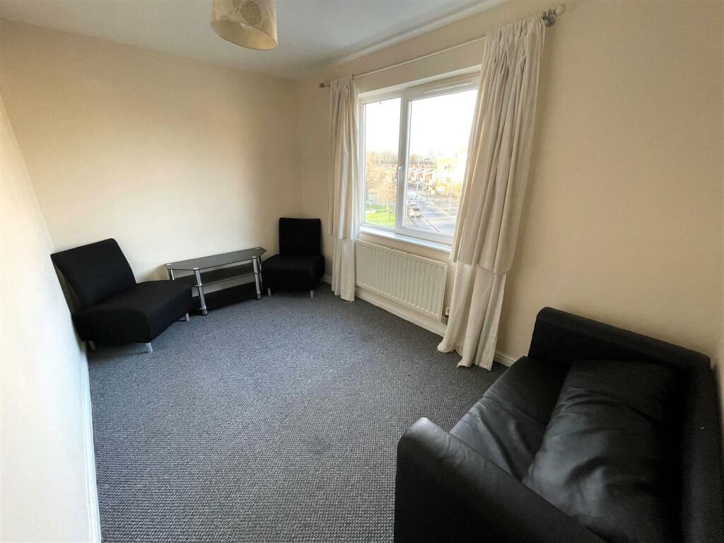 Second Floor Bedroom/lounge