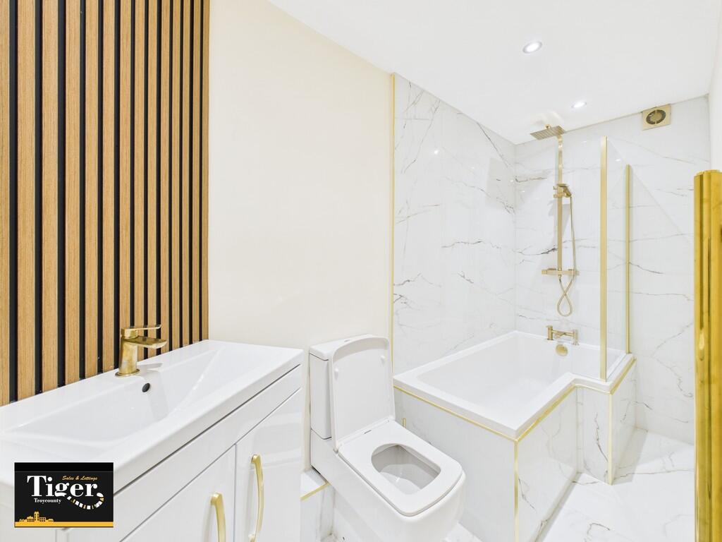 CAM03440G0-PR0372...