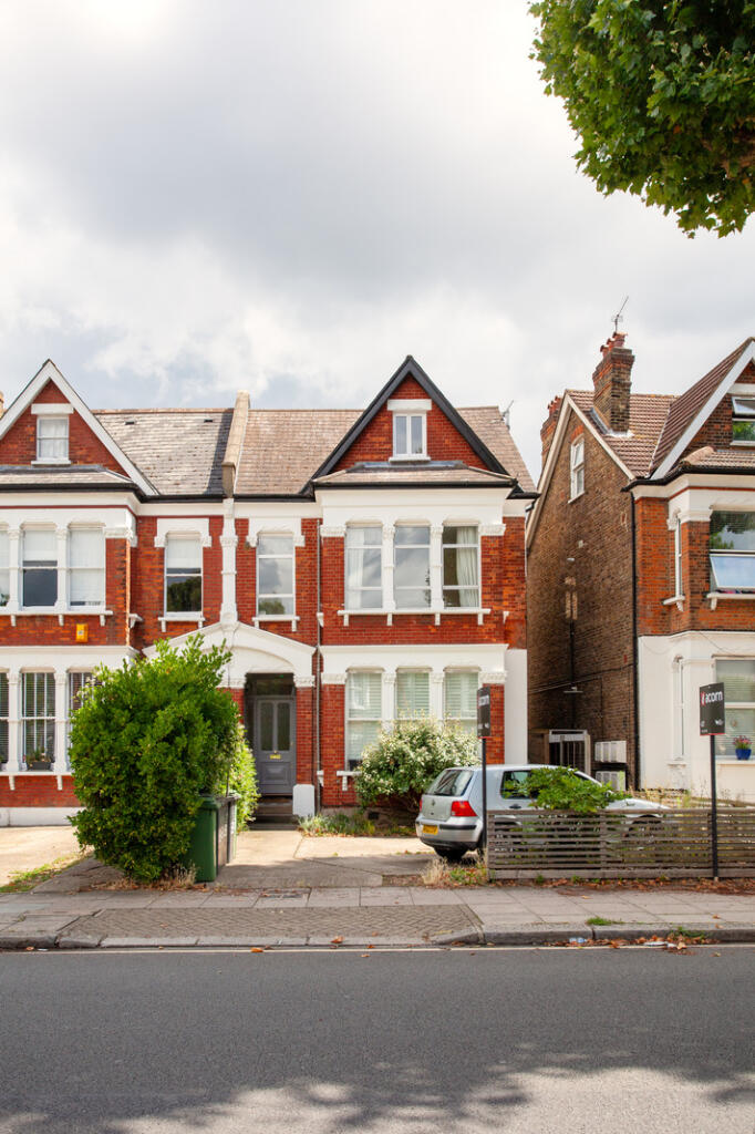 300974 - CanadianAvenue_KElliott_002.jpg