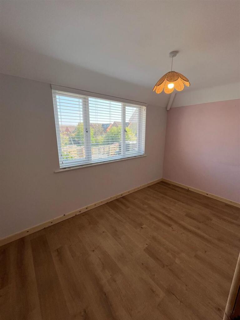 WhatsApp Image 2025-04-11 at 18.03.06_5eb366de.jpg