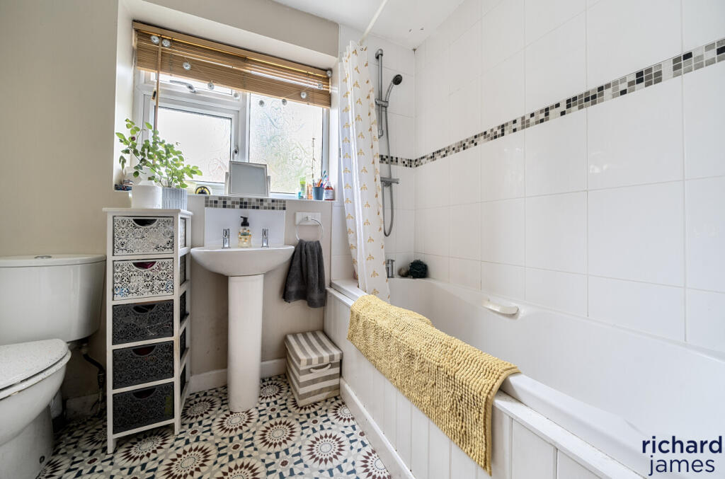 93d2ba48363d440ab64eda5a86415412