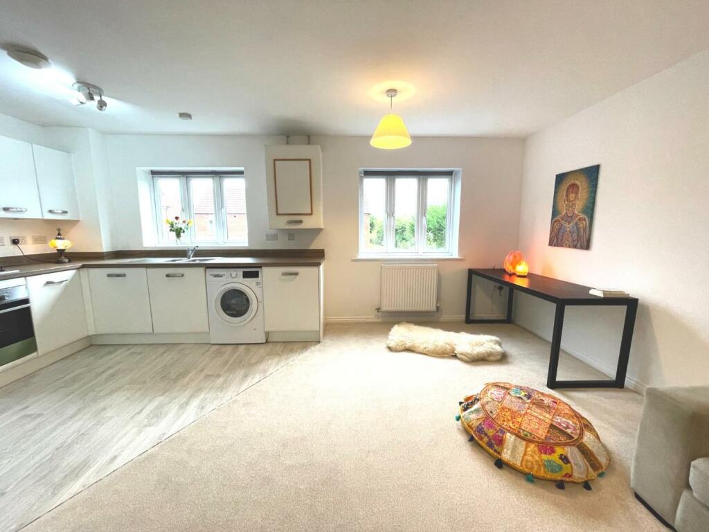Dining Area.JPG