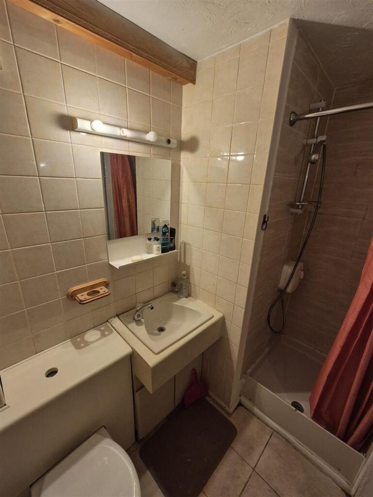 WhatsApp Image 2024-10-25 at 16.34.10.jpeg