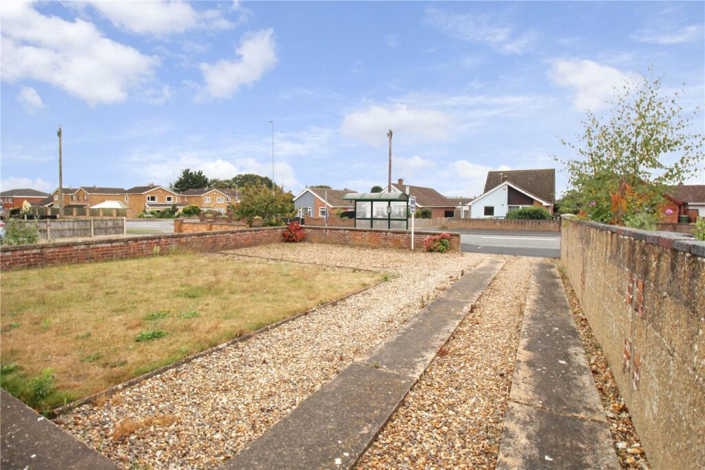 Front Garden &amp; Drive