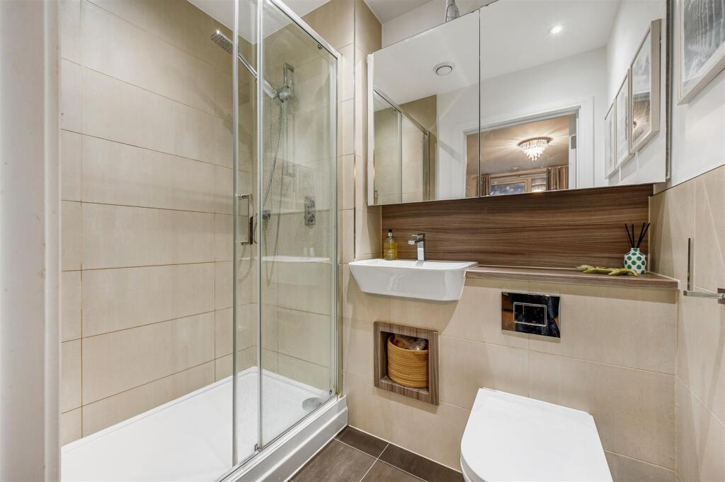 21 Donne Court-13.jpg