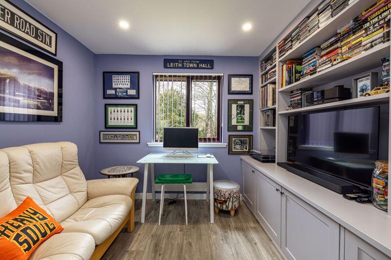 Office/Bedroom 4