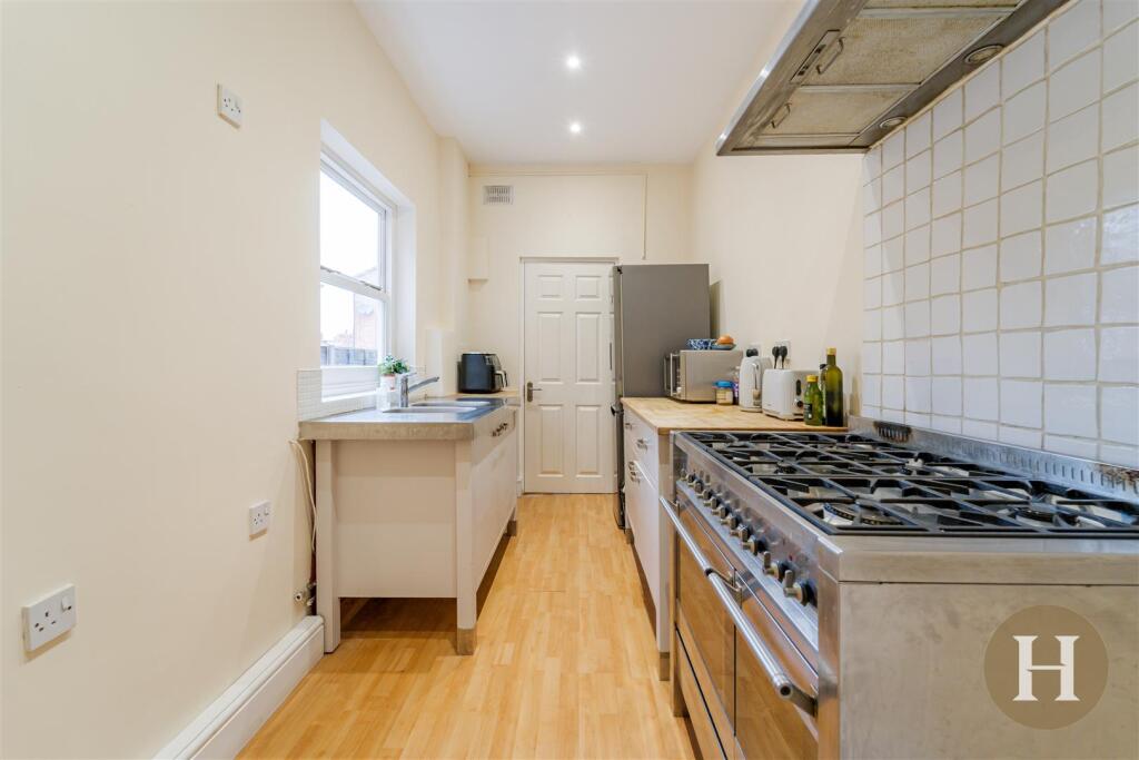 Hadleigh Estate Agents-12.jpg